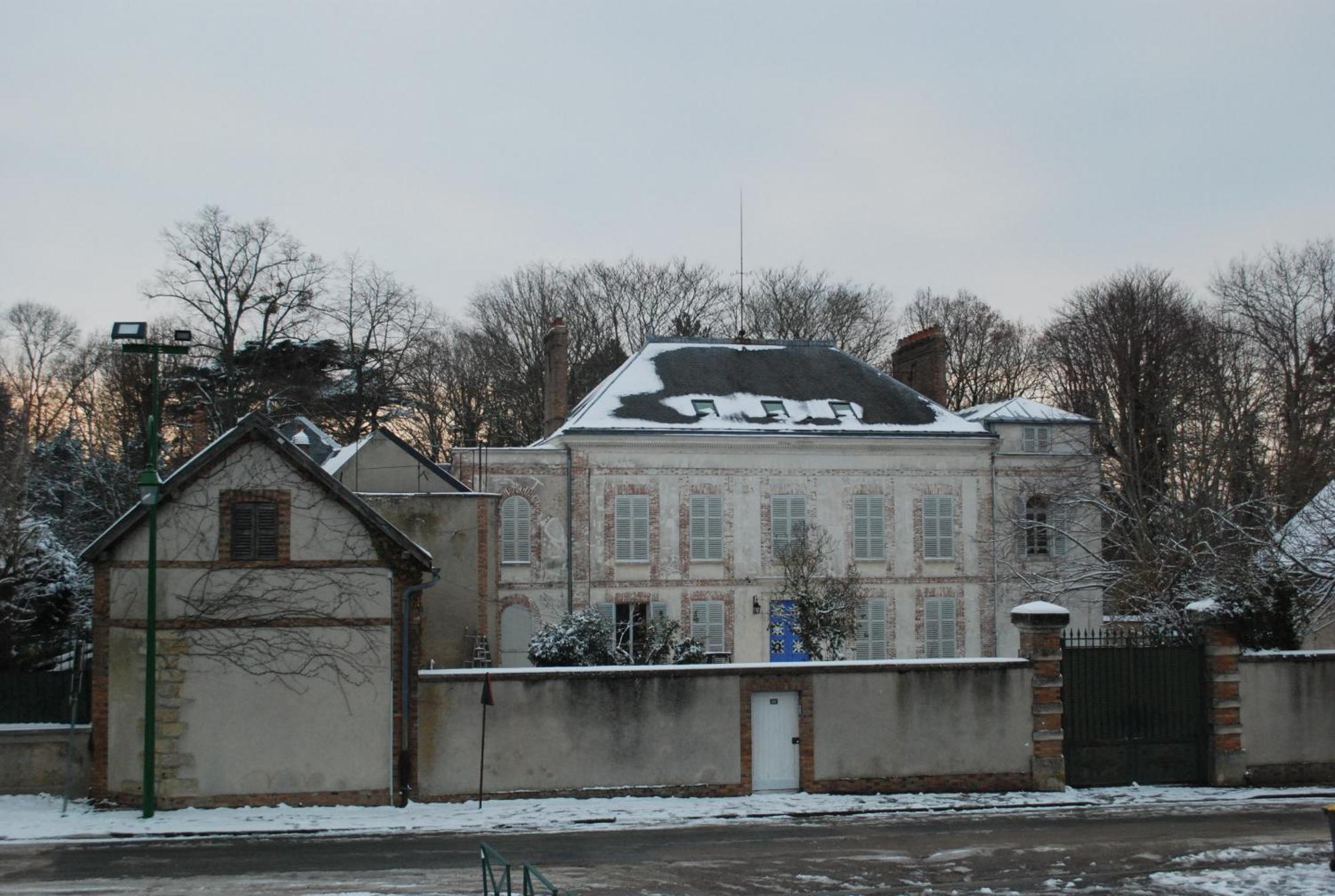 Bed and Breakfast Yxie - Manoir Des Arts Villeblevin Экстерьер фото